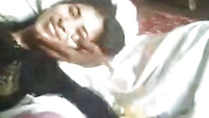Maria amatör seks Ryabushkina kendini parmaklıyor