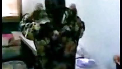 Dilleri, dudakları ücretsiz sex videoları ve parmakları vücutlarının her yerine yürüyecek.
