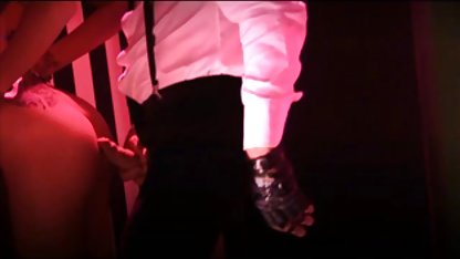 Clockwork Kalina yabancı seks filmi Ryu, tüm hastalarını veren, meşgul bir hemşirenin rolünü oynuyor.