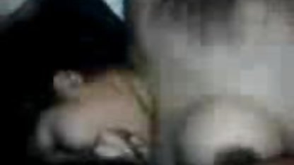 Sert bir horoz önce ünlülerin sex videoları kızın ağzını becerdi, sonra çatladı