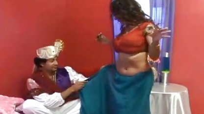 Kıllı genç sex izle bir kunduz yalıyor