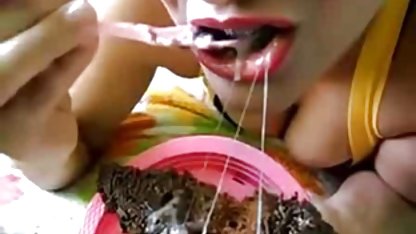 Asyalı bebek siyah bir retro sex izle adam verir