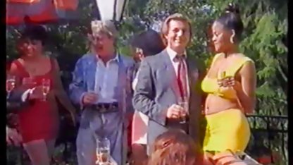 Babam kızına önlük içinde baktı ve film porn izle heyecanlandı