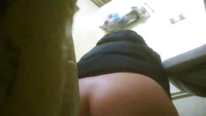 Bir Alman'ı büyümüş bir seksi pono deliğe sokuyor