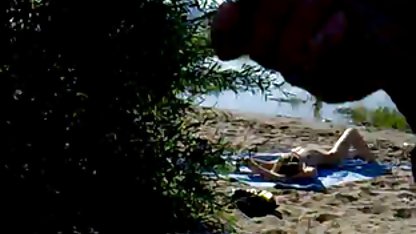 Köle metresinin bacaklarını yalıyor am yalama sex izle